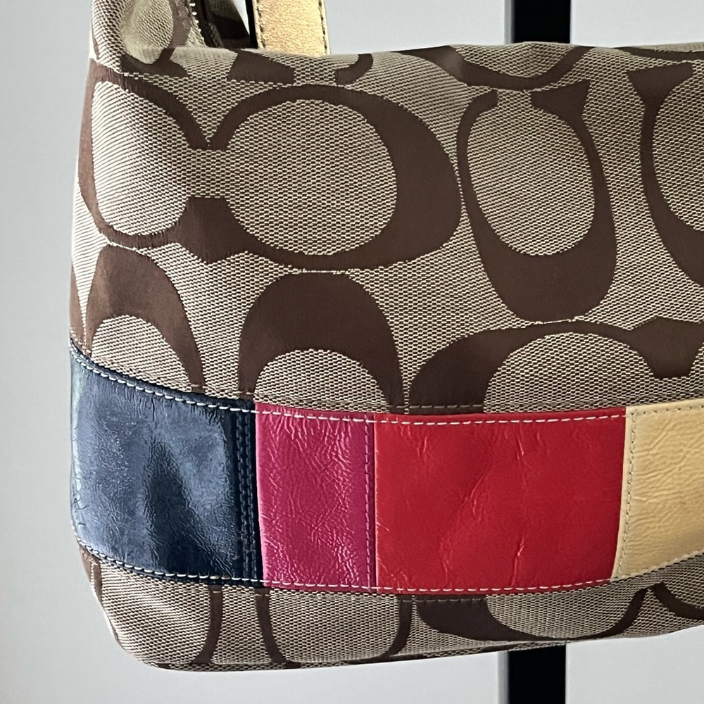COACH PRE-LOVED AUTHENTIC VINTAGE SIGNATURE ‘C’ LOGO & LEATHER PATCHES HOBO - Picture 10 of 15